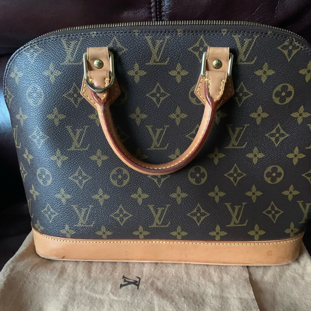 Louis Vuitton Alma pm  monogram with dustbag